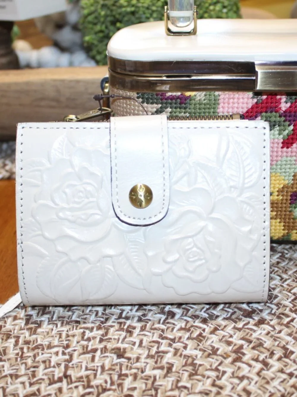 NWT Patricia Nash Mortola Top Handle needle point purse and wallet set GORGEOUS! - Picture 8 of 13